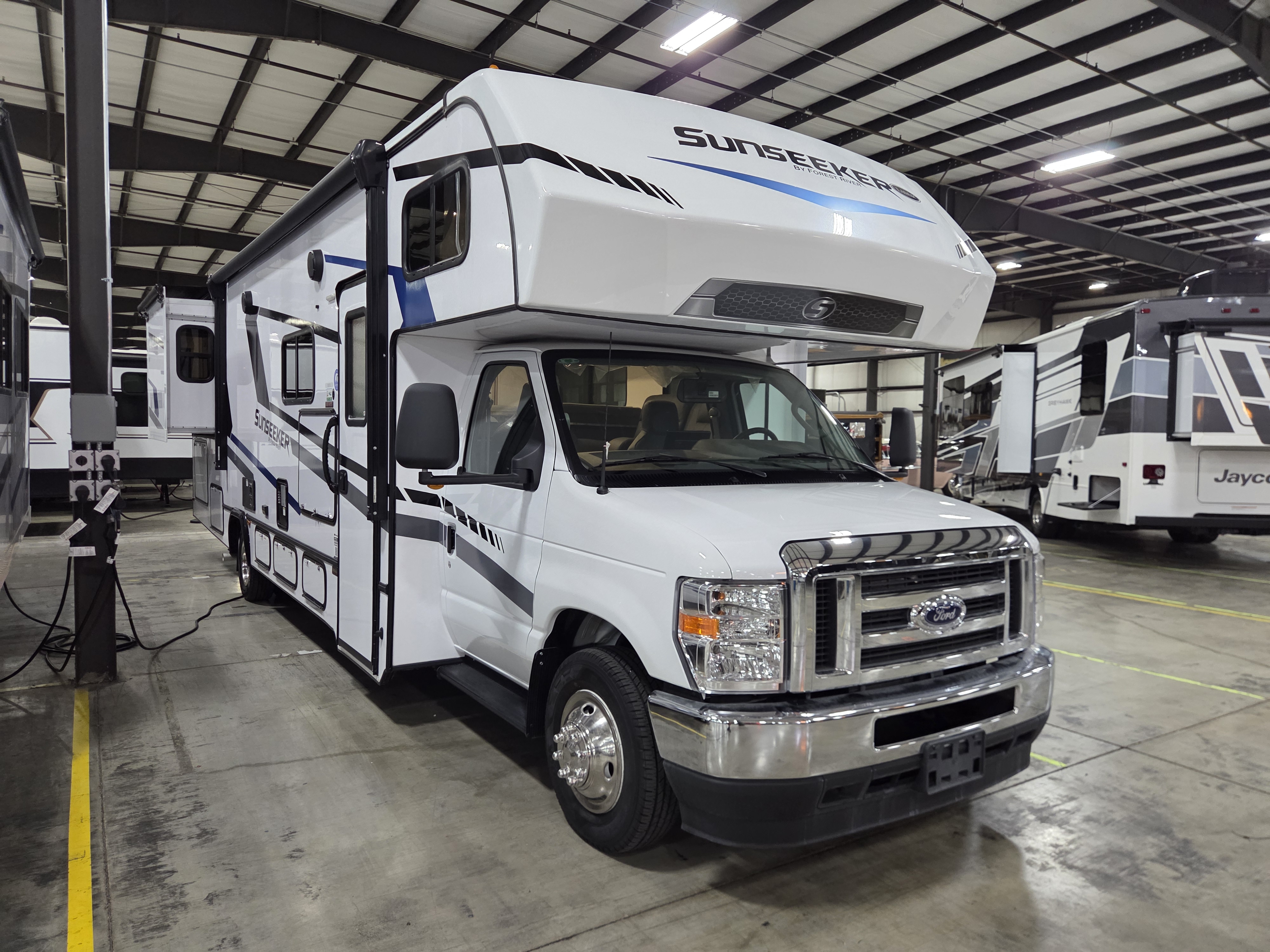2024 Forest River Sunseeker 3010DS, $ 95,997