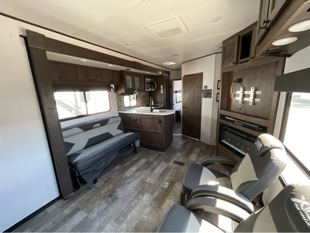 2022 Forest River XLR Hyper Lite 3016, $ 42,987