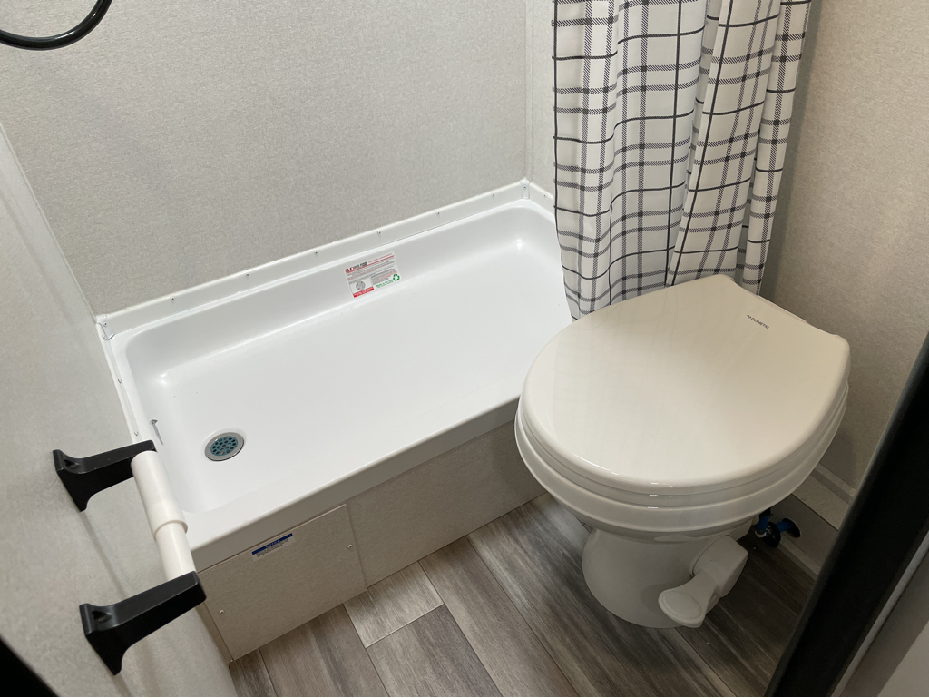 2026 Jayco Jay Flight SLX 178DBS Sport Edition, $ 17,999