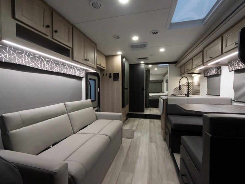 2025 Forest River Sunseeker Classic 3050S, $ 112,997