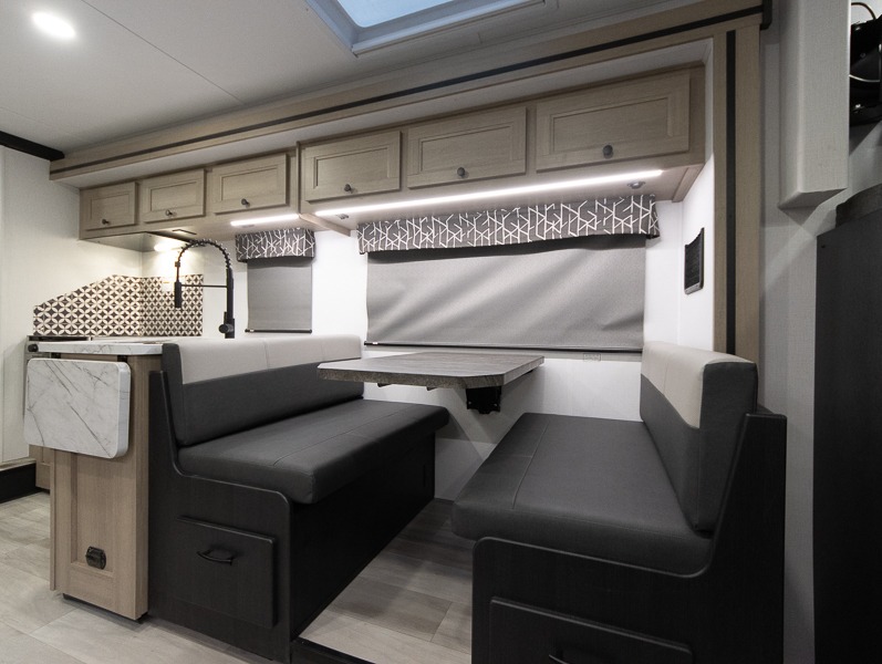 2025 Forest River Sunseeker Classic 3050S, $ 112,997
