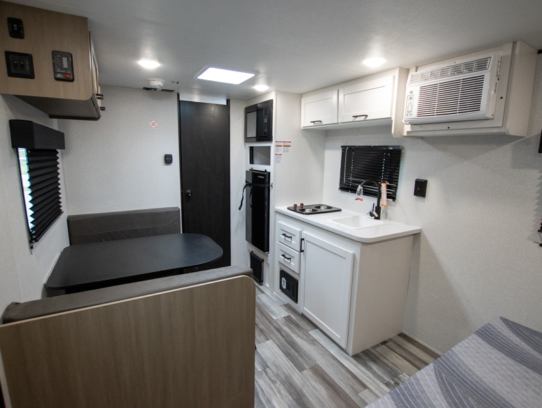 2026 Jayco Jay Flight SLX 170FQ Sport Edition, $ 14,999