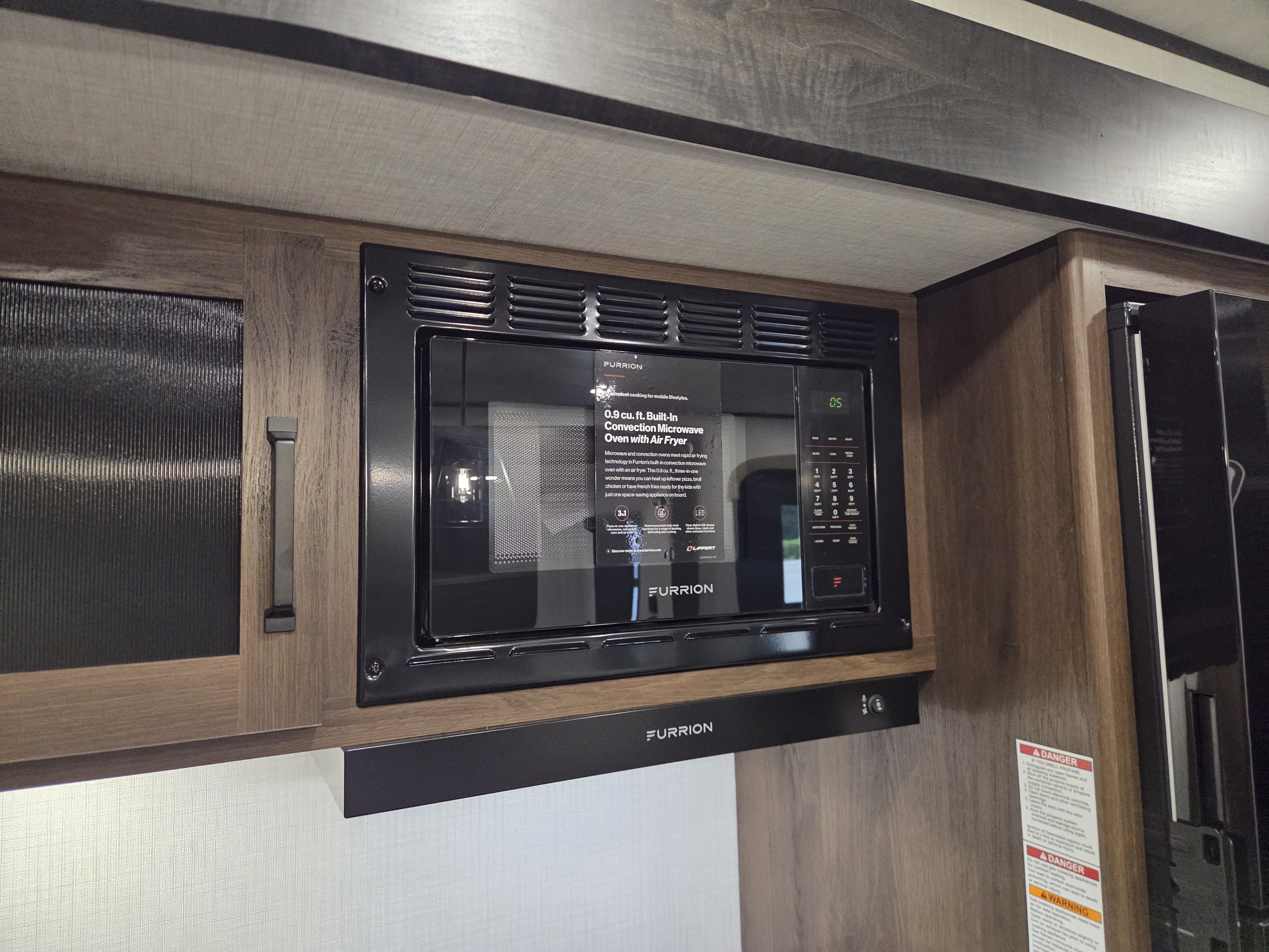 2027 Keystone Bullet Crossfire (East) 310RES, $ 55,990
