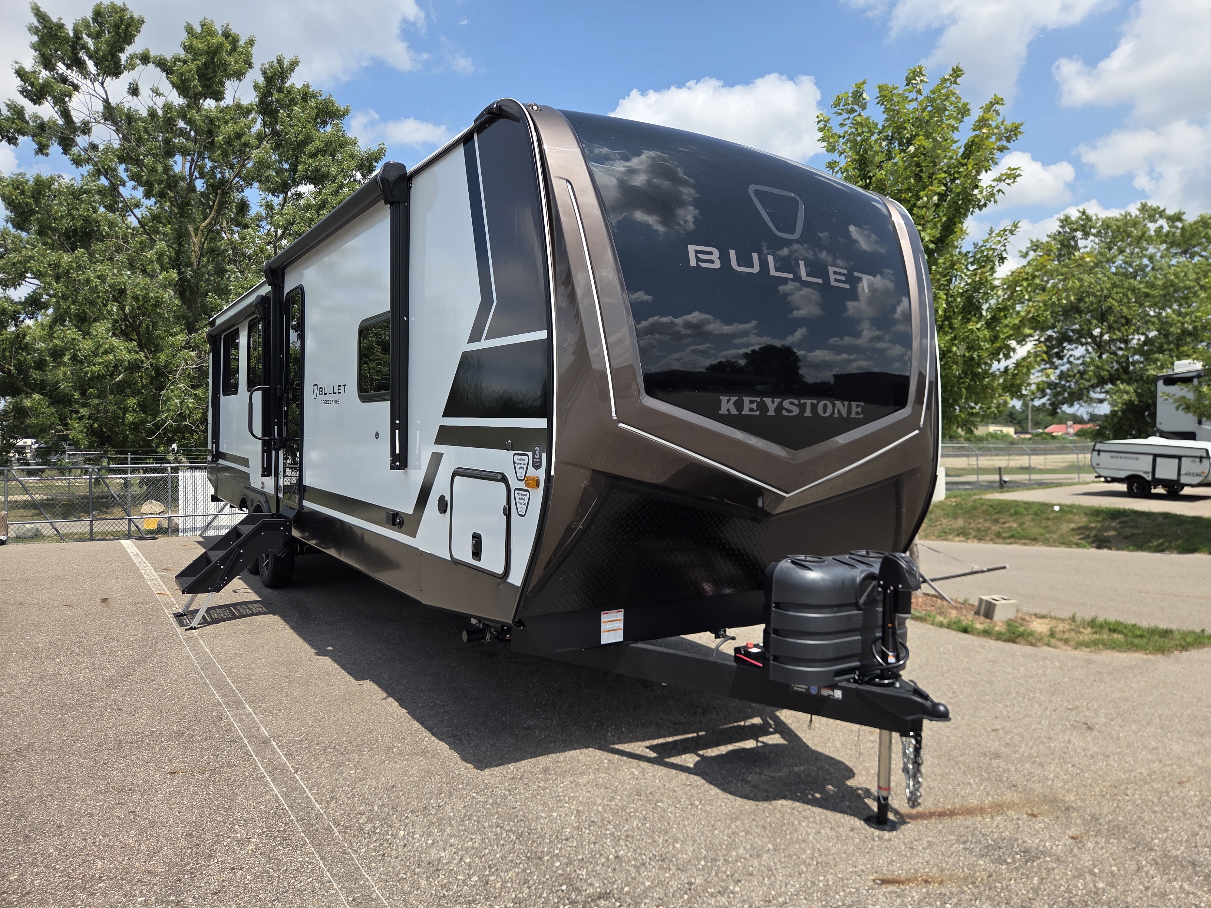 2027 Keystone Bullet Crossfire (East) 310RES, $ 55,990