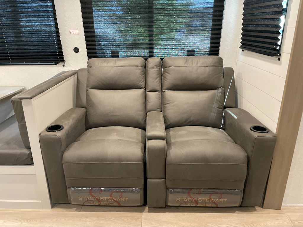 2027 Jayco Jay Flight 333BTS, $ 39,999