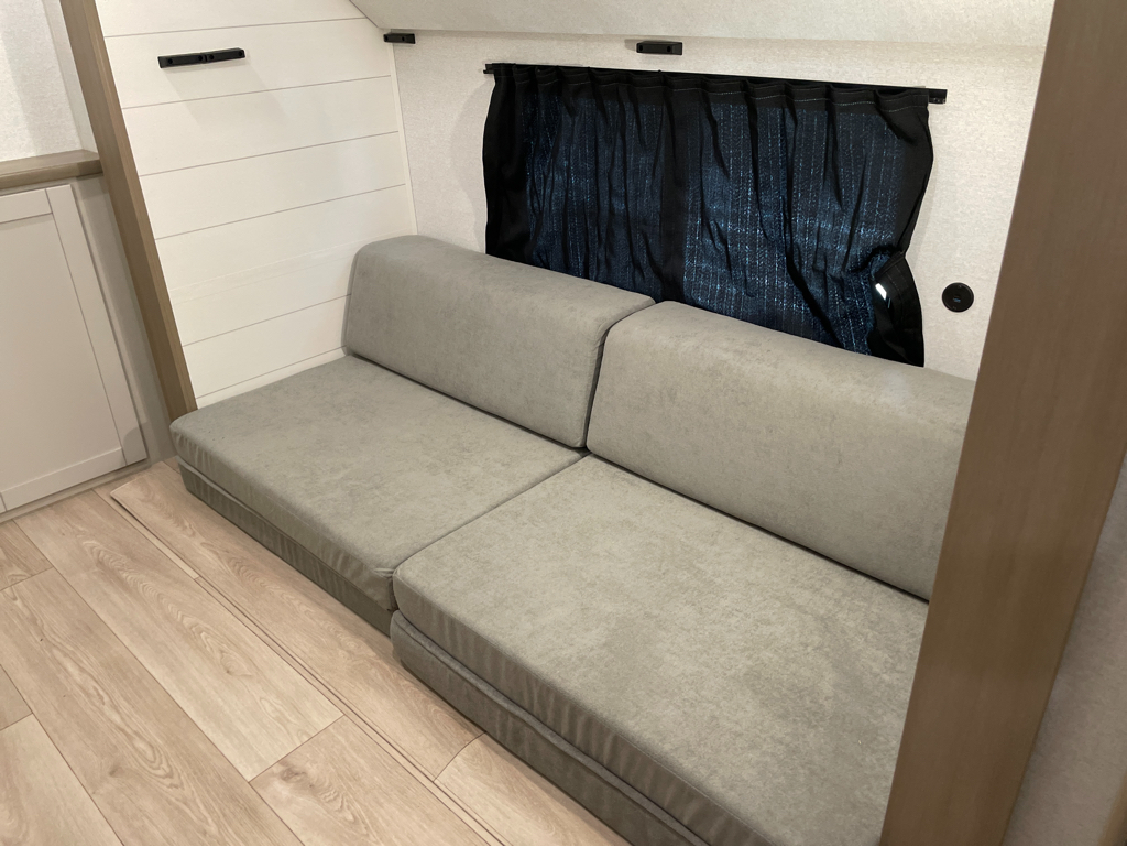 2027 Jayco Jay Flight 333BTS, $ 39,999