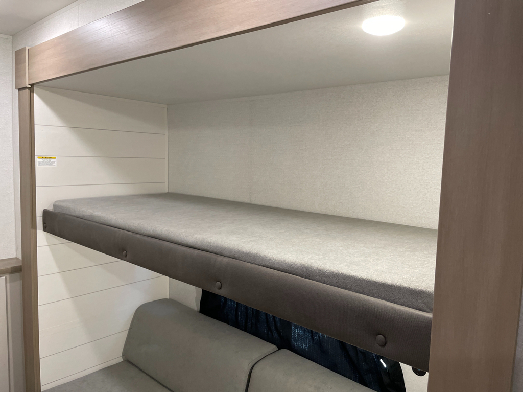 2027 Jayco Jay Flight 333BTS, $ 39,999