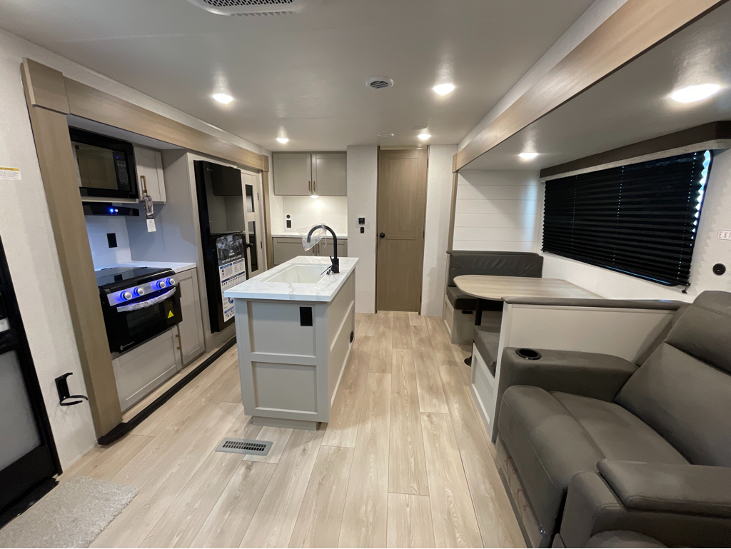 2027 Jayco Jay Flight 333BTS, $ 39,999
