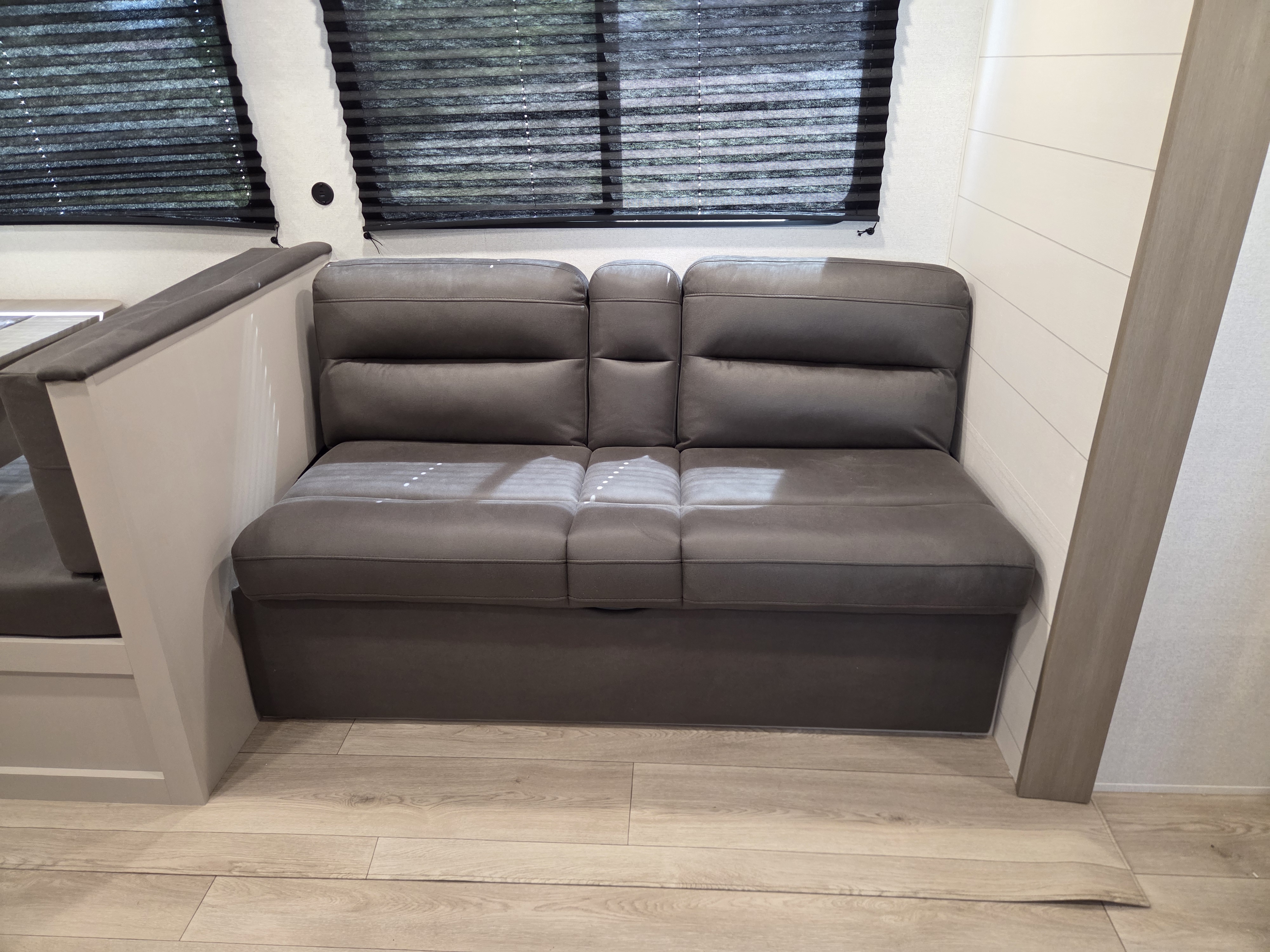 2027 Jayco Jay Flight 261BHS, $ 26,999