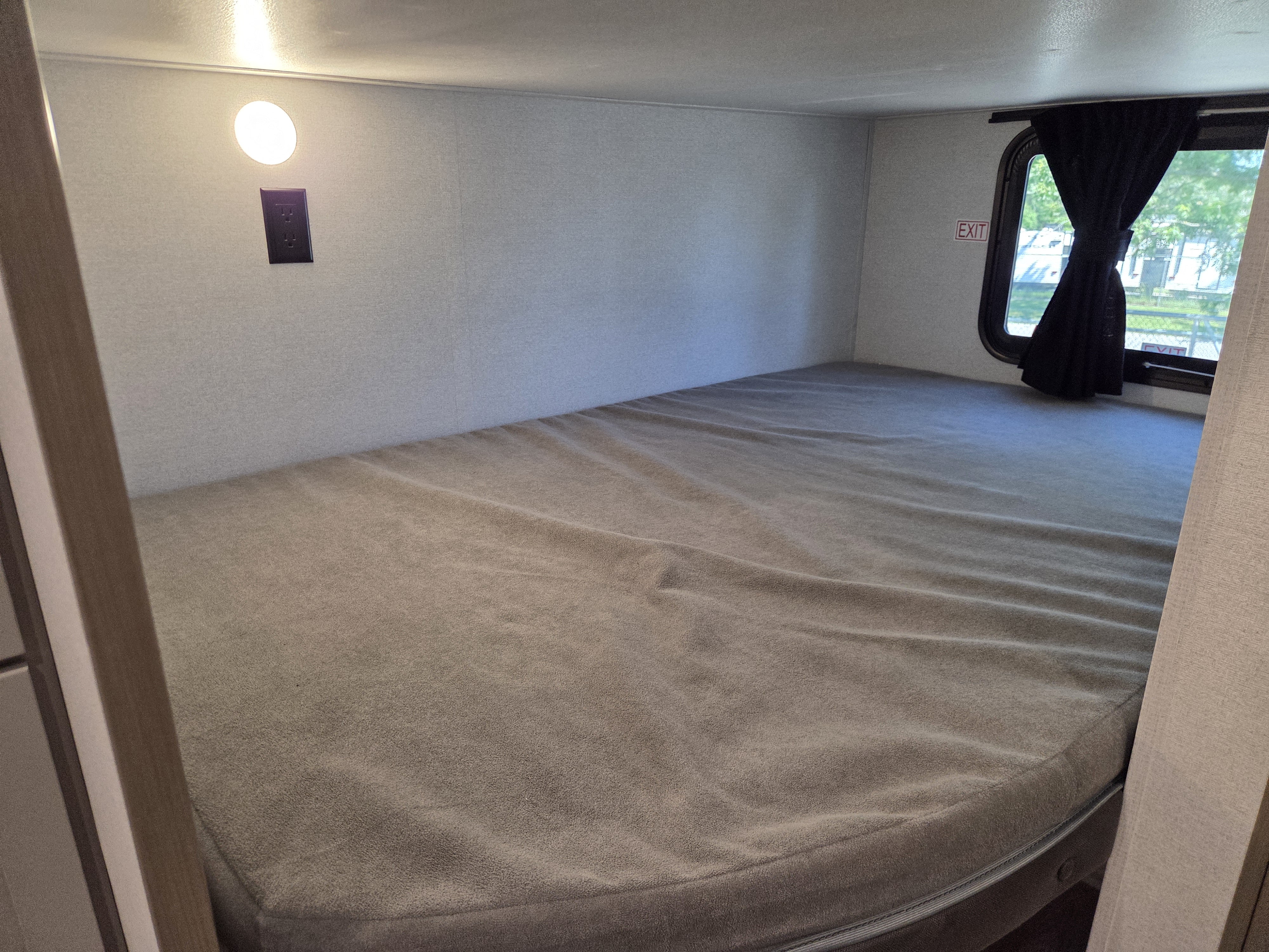 2027 Jayco Jay Flight 261BHS, $ 26,999