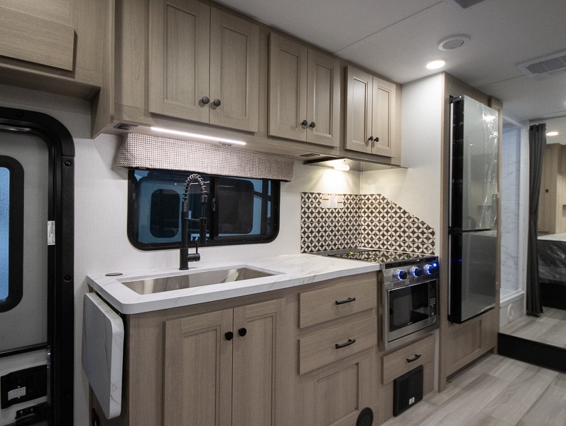 2025 Forest River Sunseeker LE Ford Chesis 2850SLE, $ 95,396
