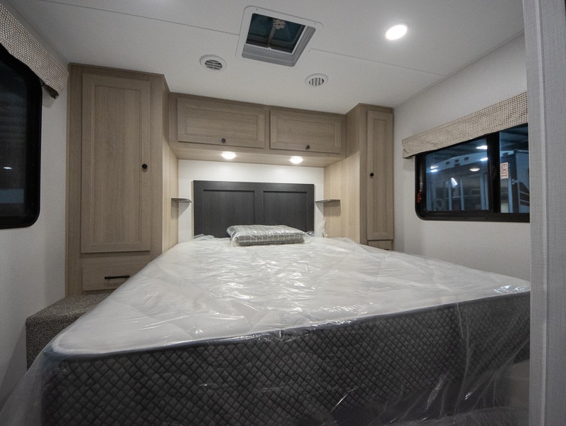 2025 Forest River Sunseeker LE Ford Chesis 2850SLE, $ 95,396
