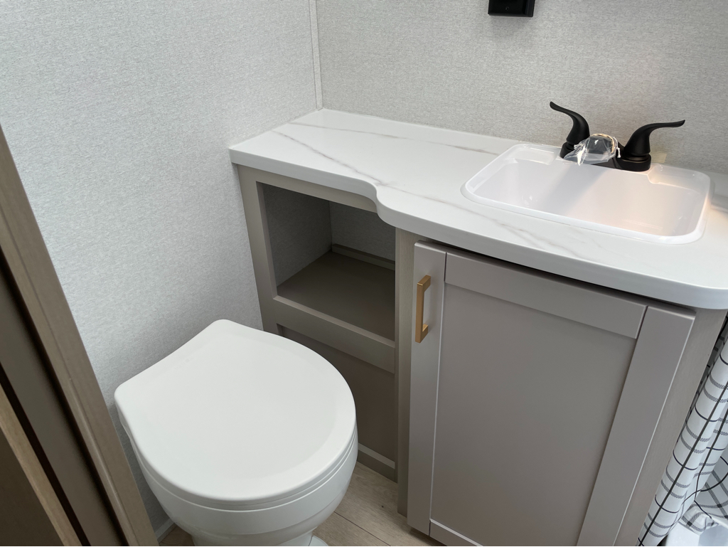 2027 Jayco Jay Flight 210QB, $ 23,999