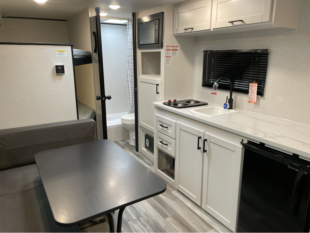 2026 Jayco Jay Flight SLX 172DB Sport Edition, $ 13,999