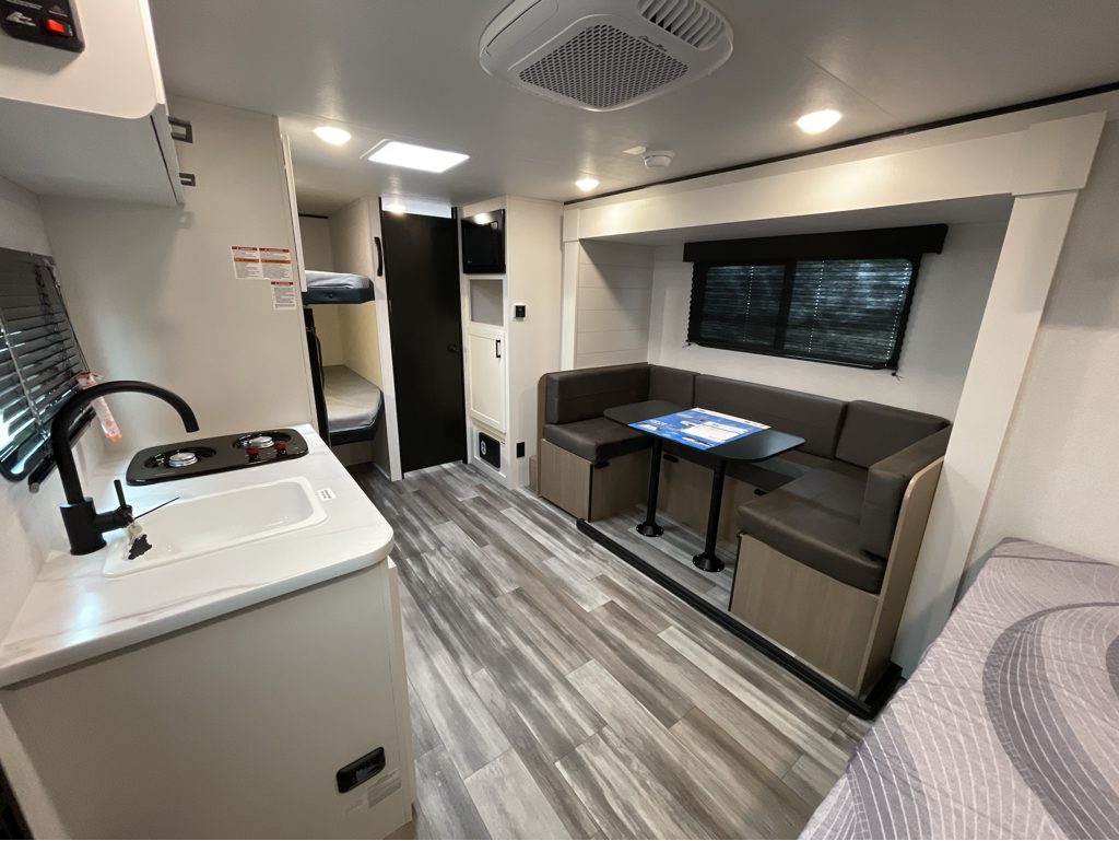 2026 Jayco Jay Flight SLX 178DBS Sport Edition, $ 17,999