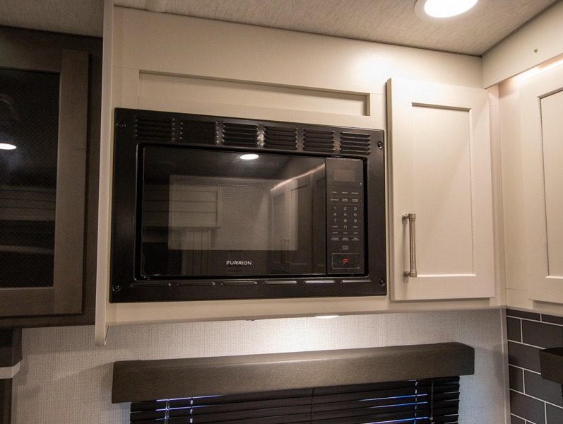 2025 Keystone Cougar Half-Ton (Travel Trailer) 25M, $ 42,990