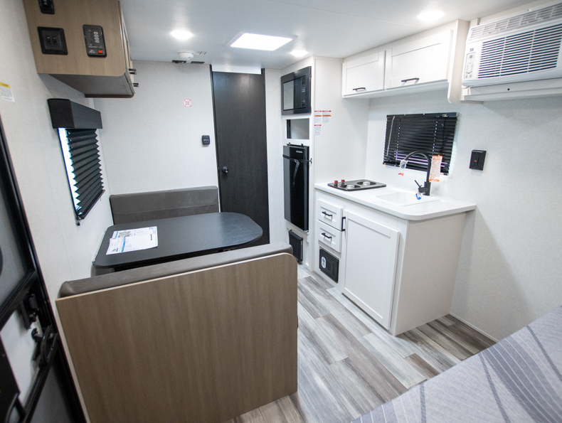 2026 Jayco Jay Flight SLX 170FQ Sport Edition, $ 14,999