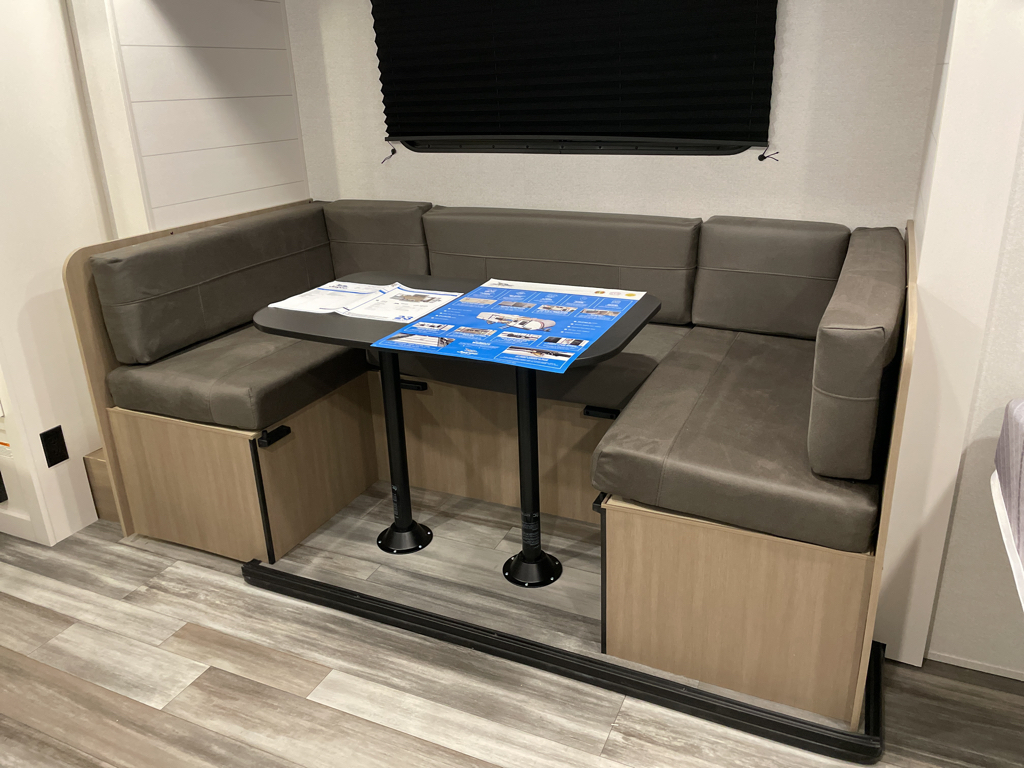 2026 Jayco Jay Flight SLX 178DBS Sport Edition, $ 17,999