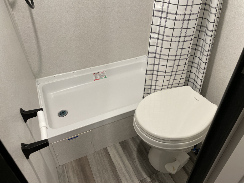 2026 Jayco Jay Flight SLX 178DBS Sport Edition, $ 17,999
