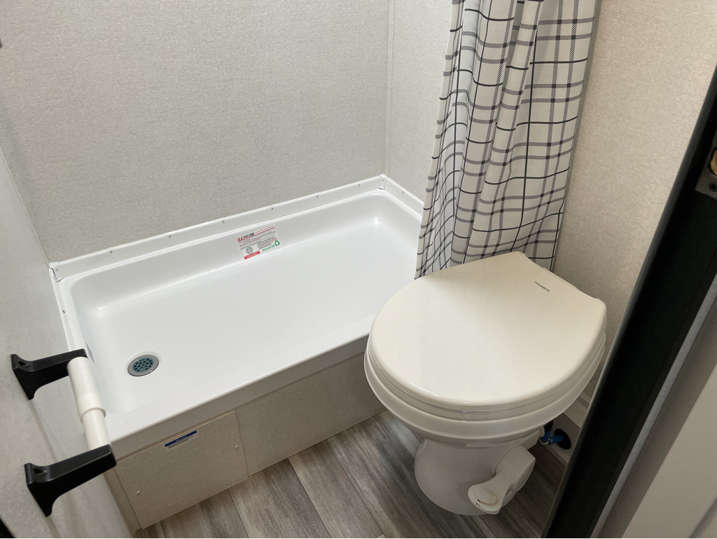 2026 Jayco Jay Flight SLX 178DBS Sport Edition, $ 17,999