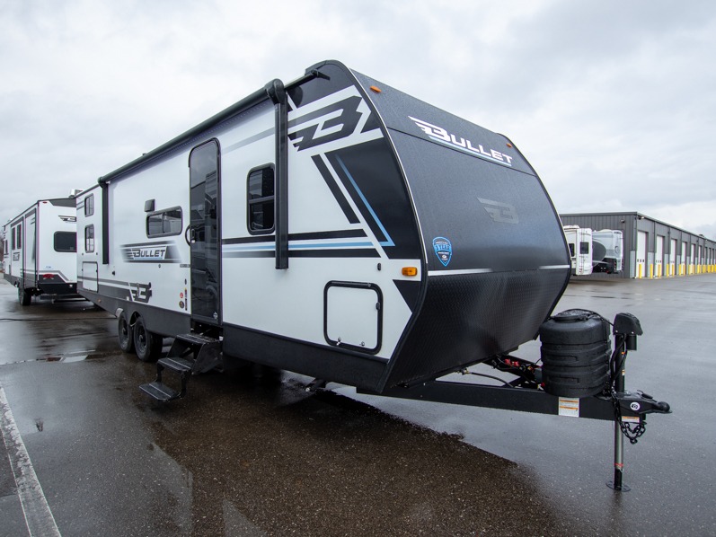 2025 Keystone Bullet Classic Dual Axle 2840QB, $ 27,999