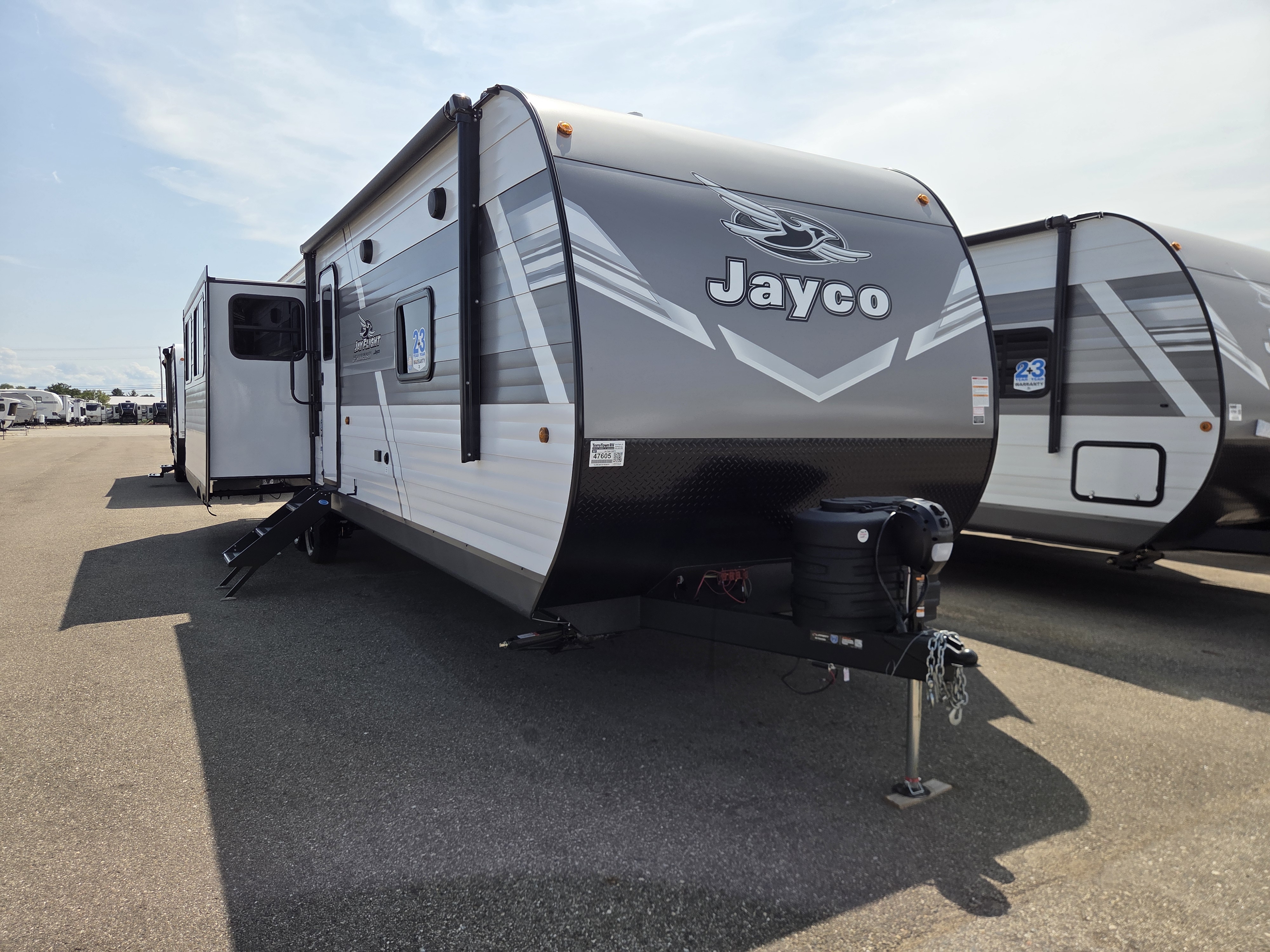 2027 Jayco Jay Flight 333BTS, $ 44,999