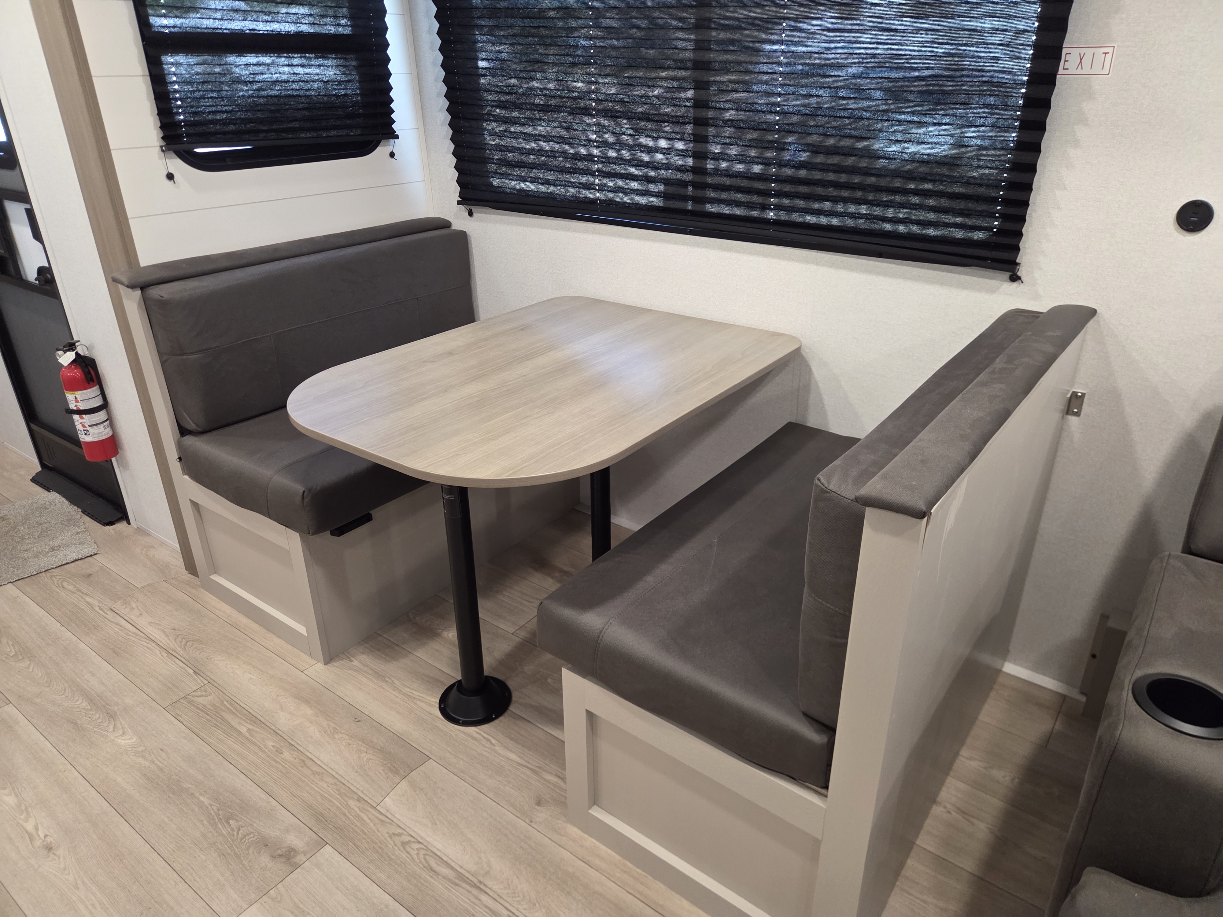 2027 Jayco Jay Flight 333BTS, $ 44,999