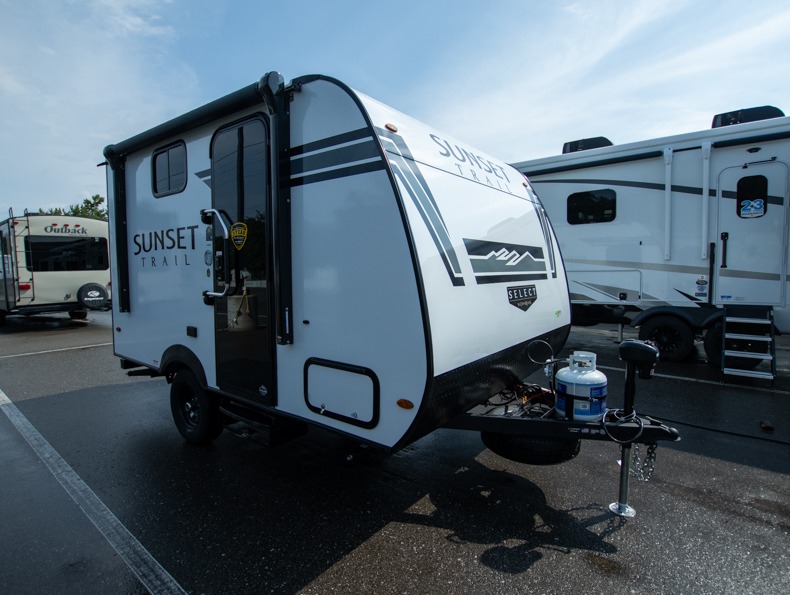 2026 CrossRoads Sunset Trail Select SS13BHS, $ 13,999