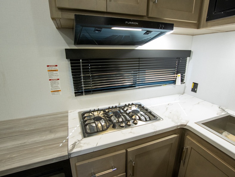 2026 Keystone Raptor Carbon Series (Fifth Wheel) 3, $ 45,999