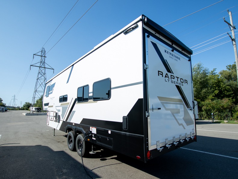 2026 Keystone Raptor Carbon Series (Fifth Wheel) 3, $ 45,999