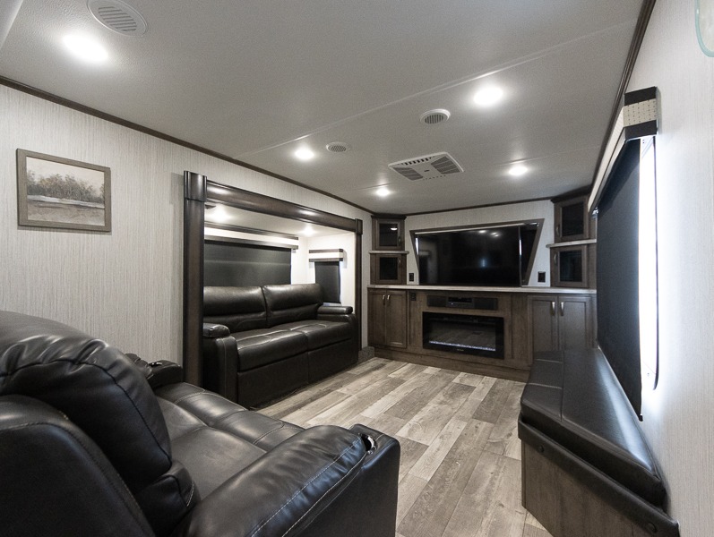 2021 Forest River Sandpiper 3550FL, $ 41,865