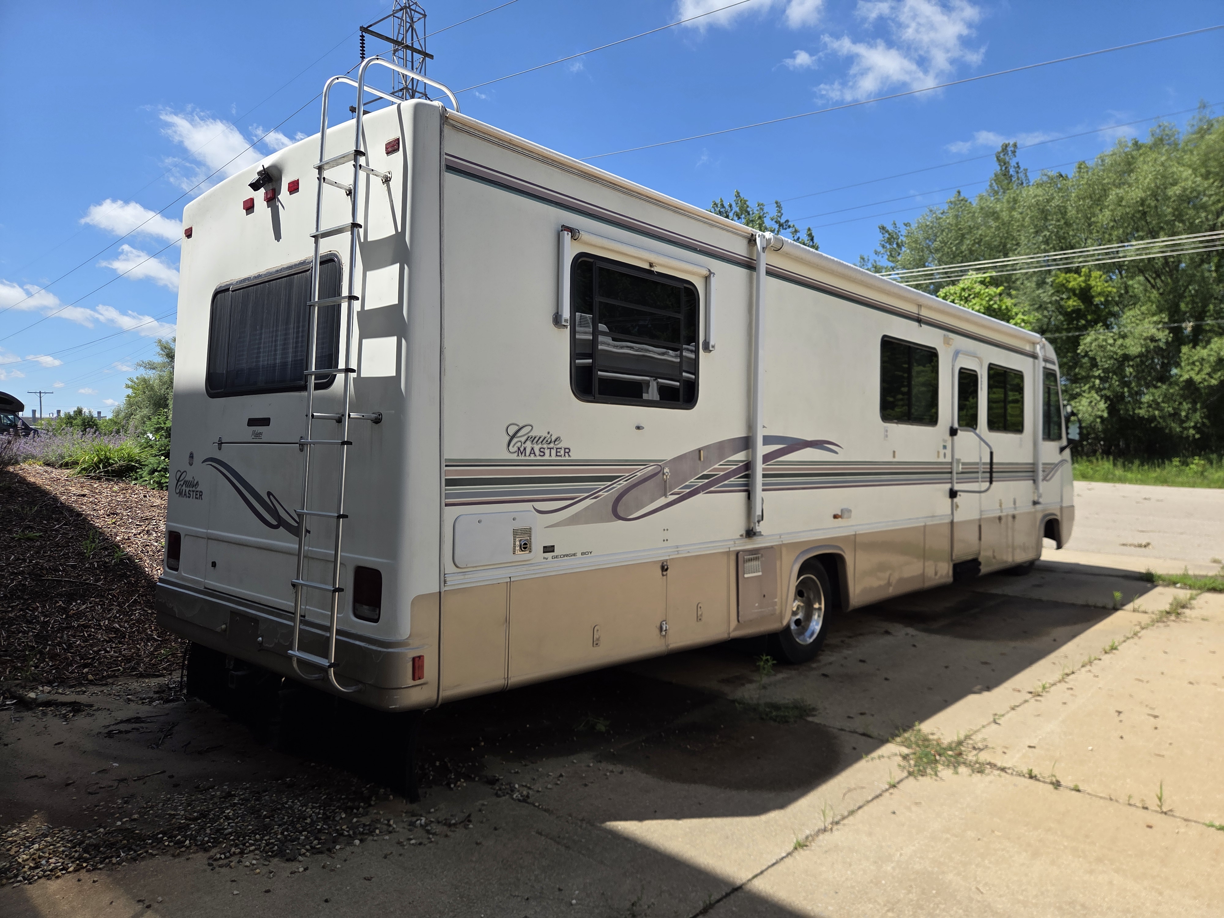 1997 Georgie Boy Cruise Master 3415, $ 14,700