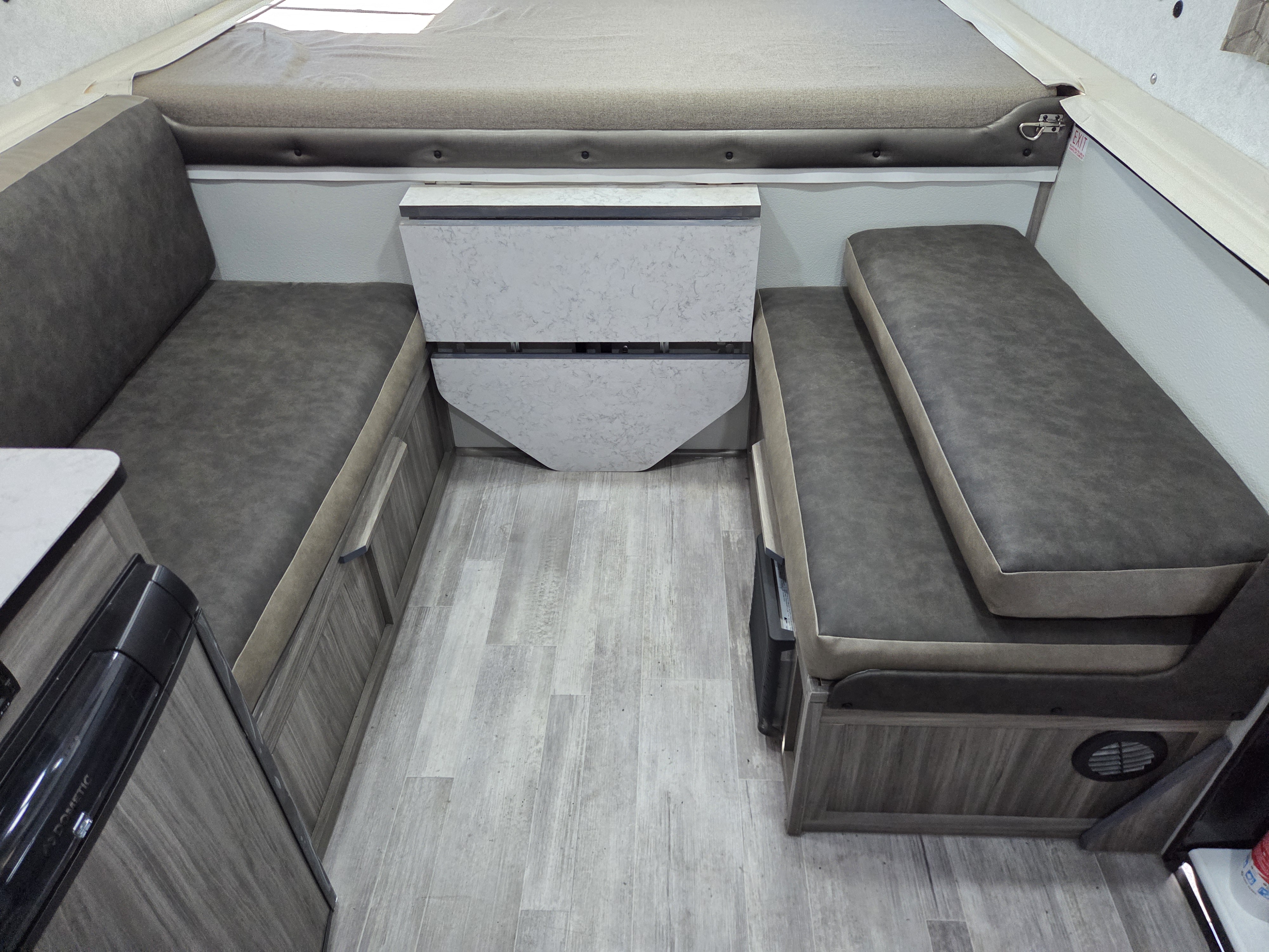 2023 TM INDUSTRIES TRAIL MANOR 2518KB, $ 37,990