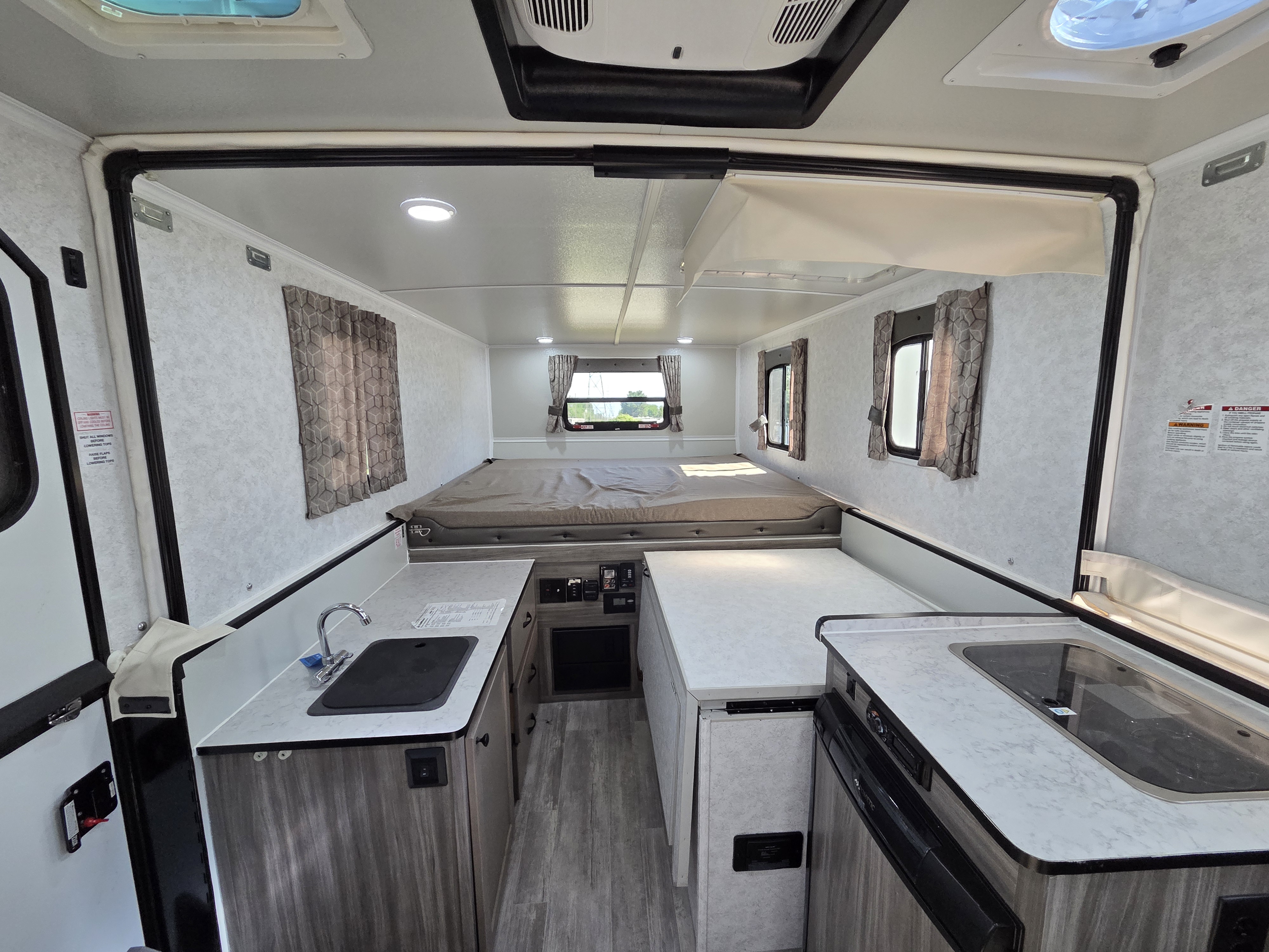 2023 TM INDUSTRIES TRAIL MANOR 2518KB, $ 37,990