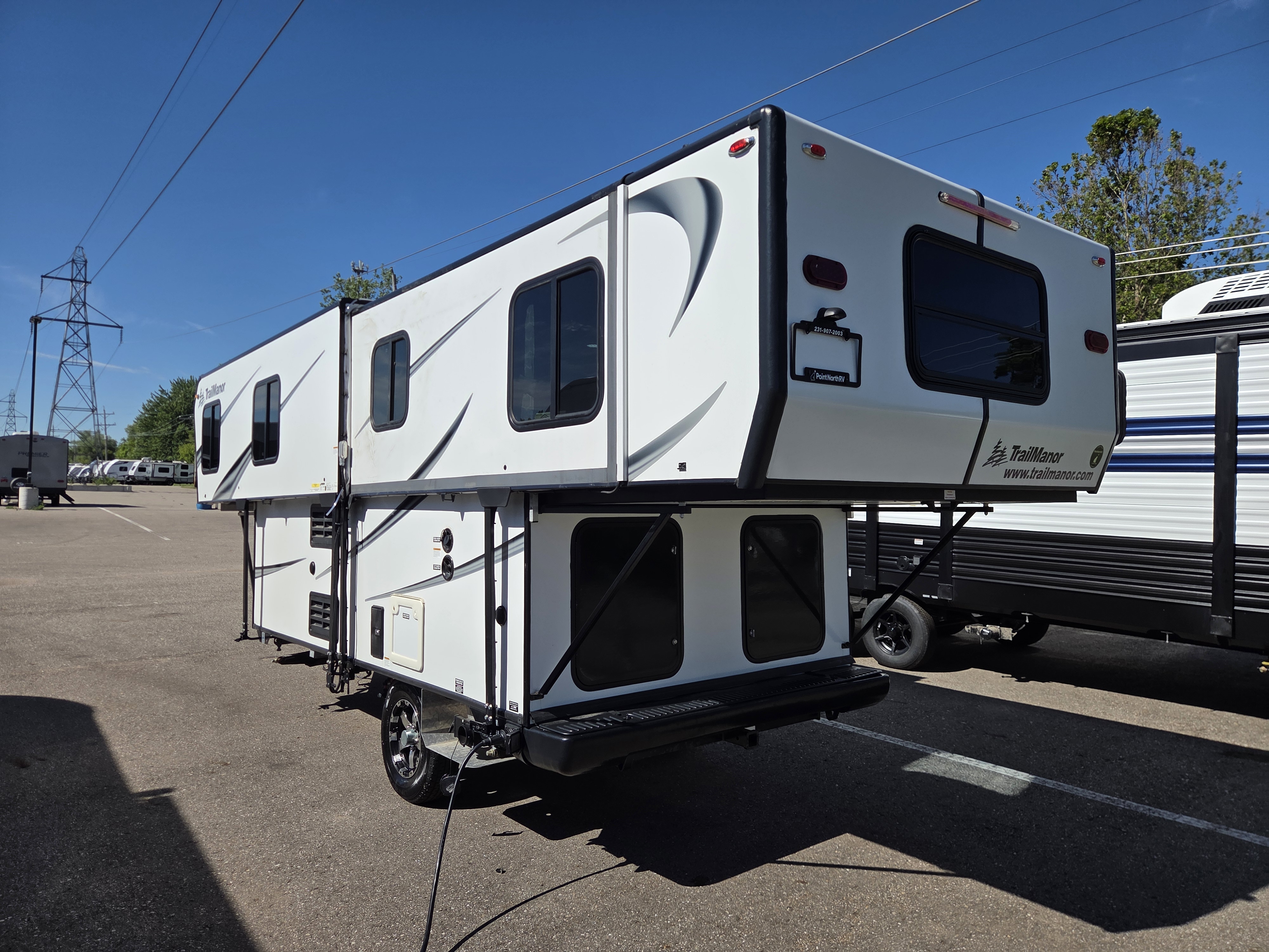2023 TM INDUSTRIES TRAIL MANOR 2518KB, $ 37,990