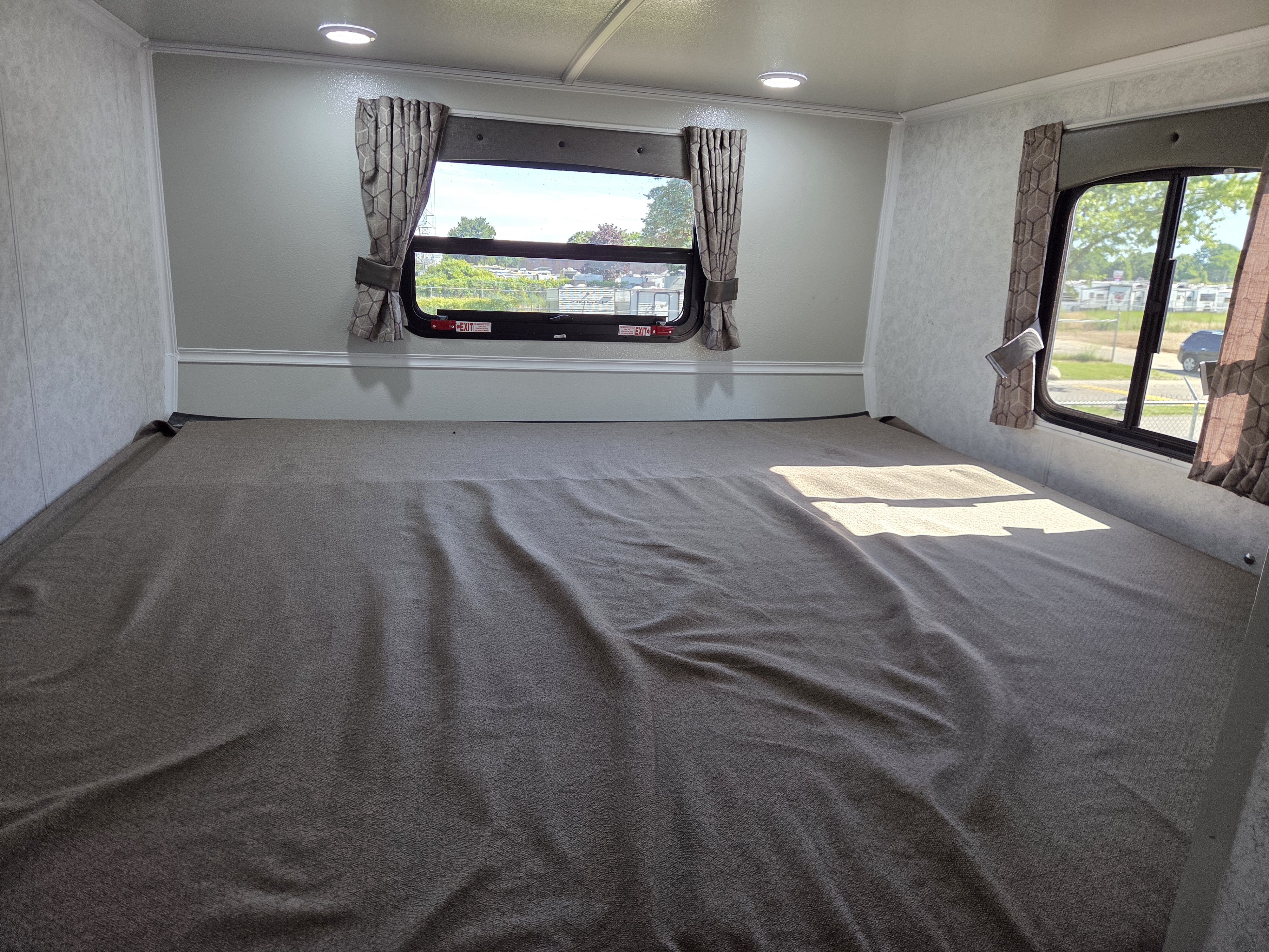 2023 TM INDUSTRIES TRAIL MANOR 2518KB, $ 37,990