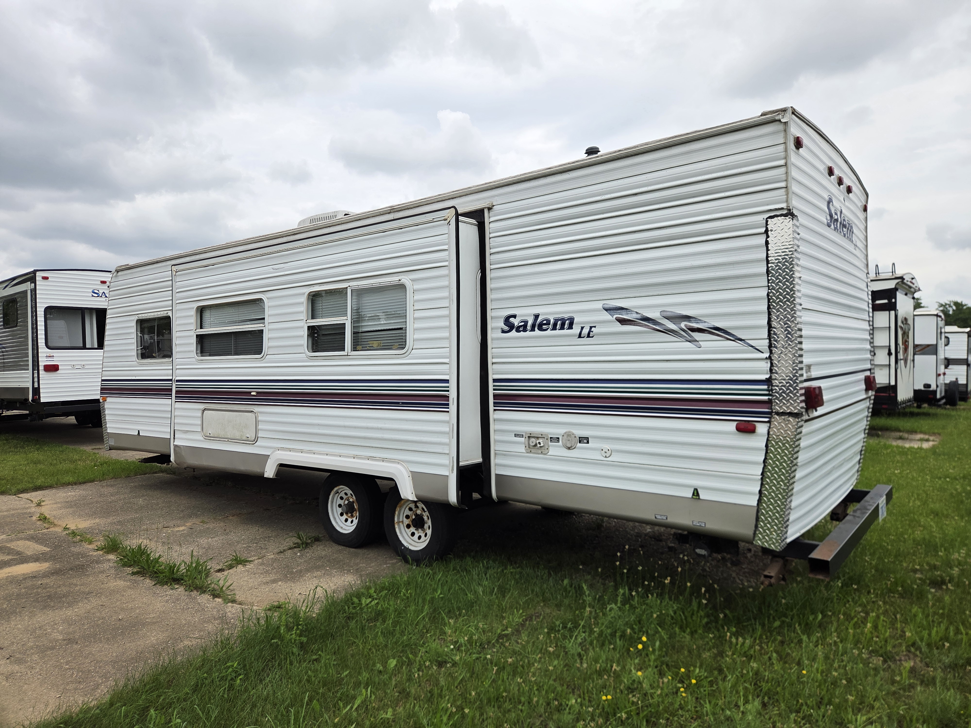 2003 Forest River Salem LE 29BHSS, $ 0