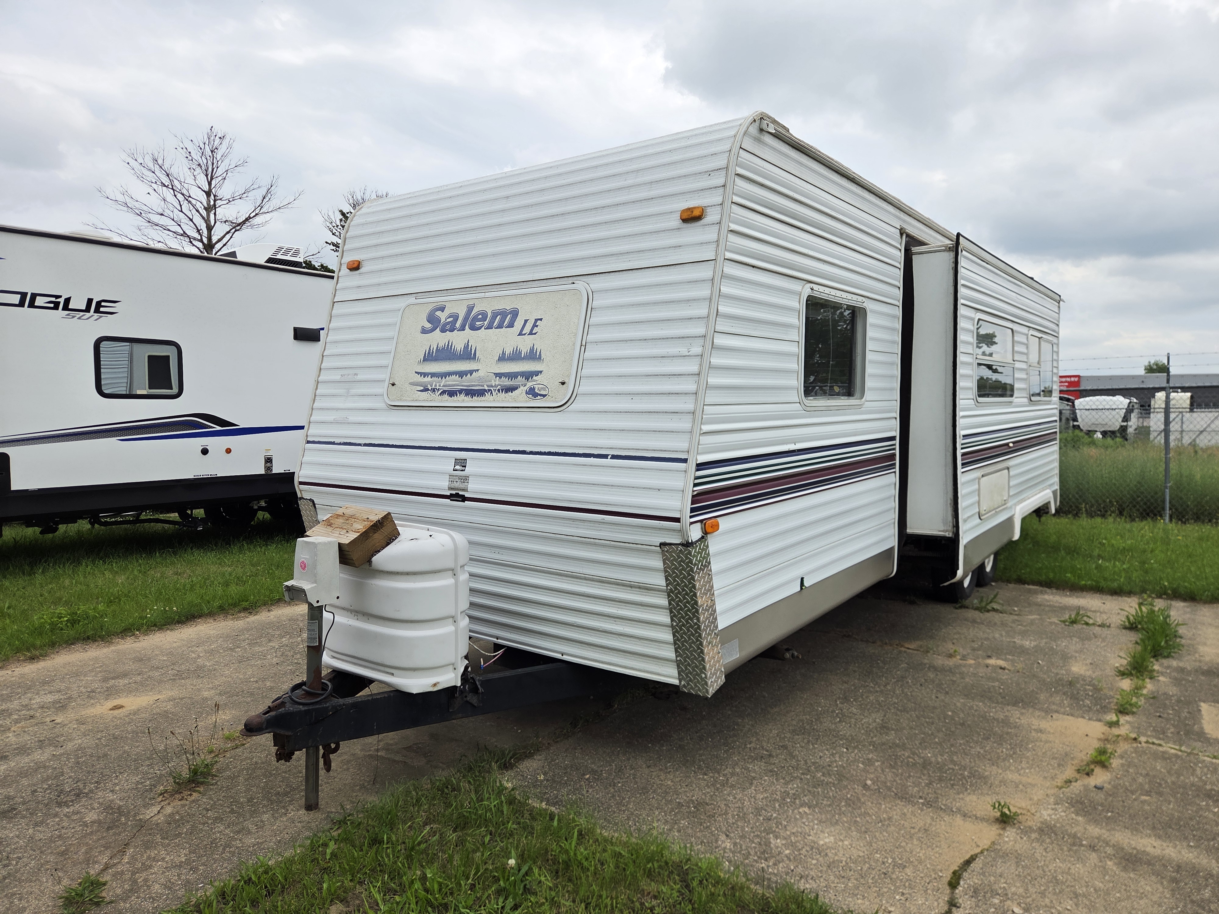 2003 Forest River Salem LE 29BHSS, $ 0