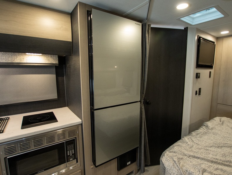 2025 Forest River Sunseeker 2400BDS, $ 112,500