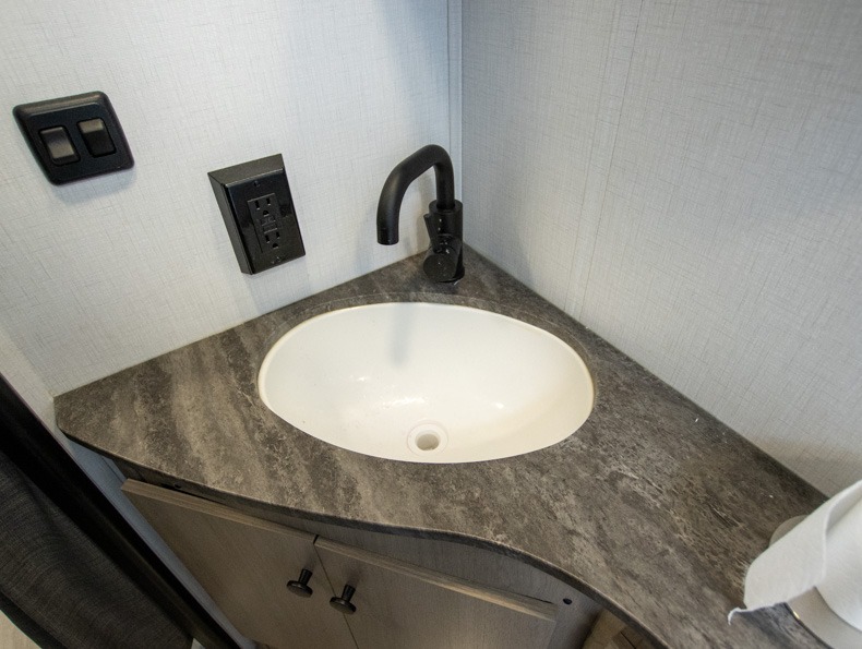 2025 Forest River Sunseeker 2400BDS, $ 112,500