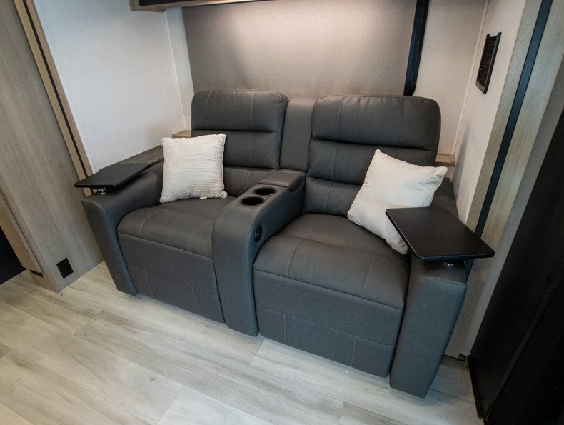 2025 Forest River Sunseeker 2400BDS, $ 112,500