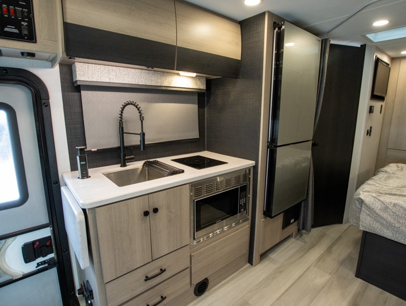 2025 Forest River Sunseeker 2400BDS, $ 112,500