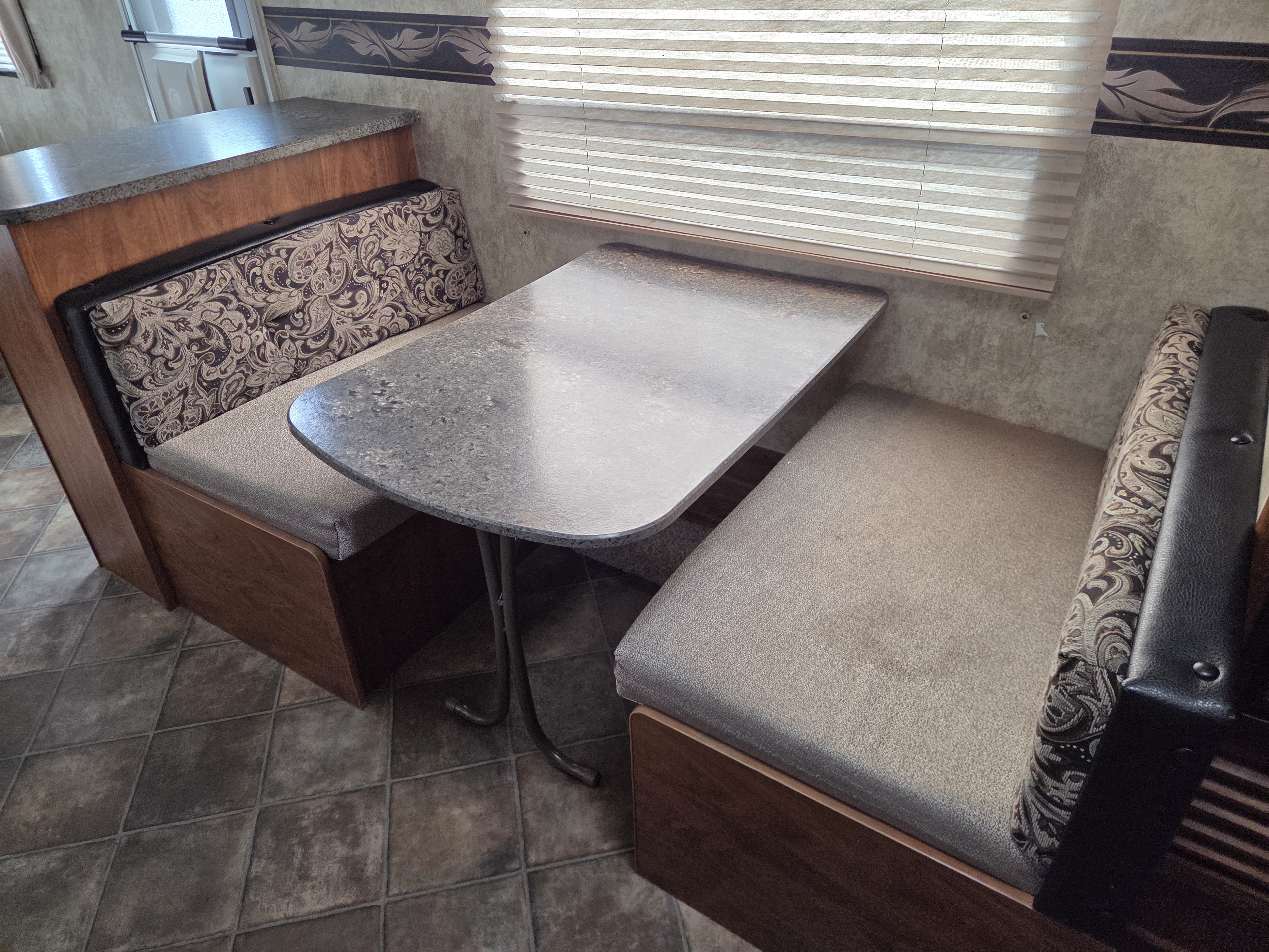 2013 Keystone Passport Super-Lite 280BH, $ 14,200