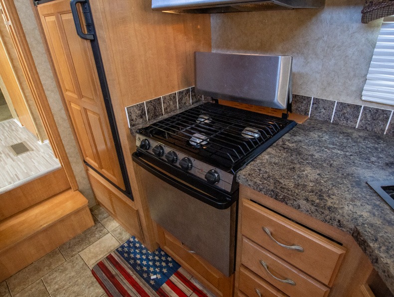 2005 CrossRoads Paradise Point 30RL, $ 9,500