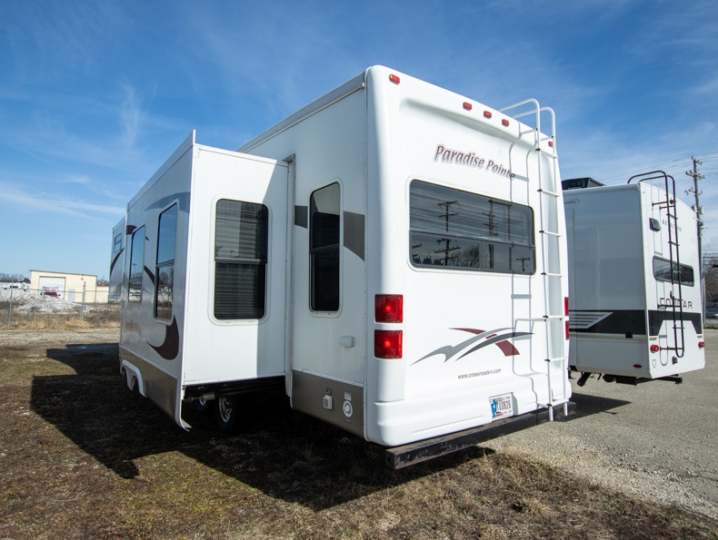 2005 CrossRoads Paradise Point 30RL, $ 9,500