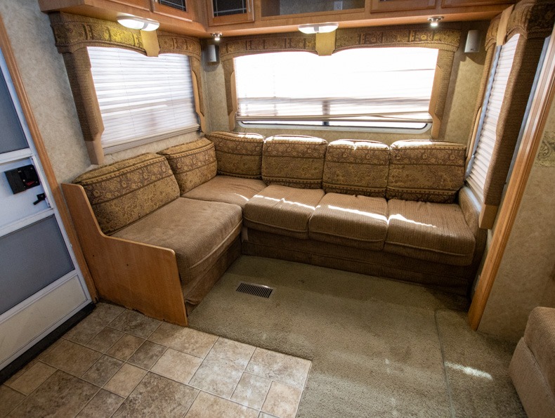 2005 CrossRoads Paradise Point 30RL, $ 9,500