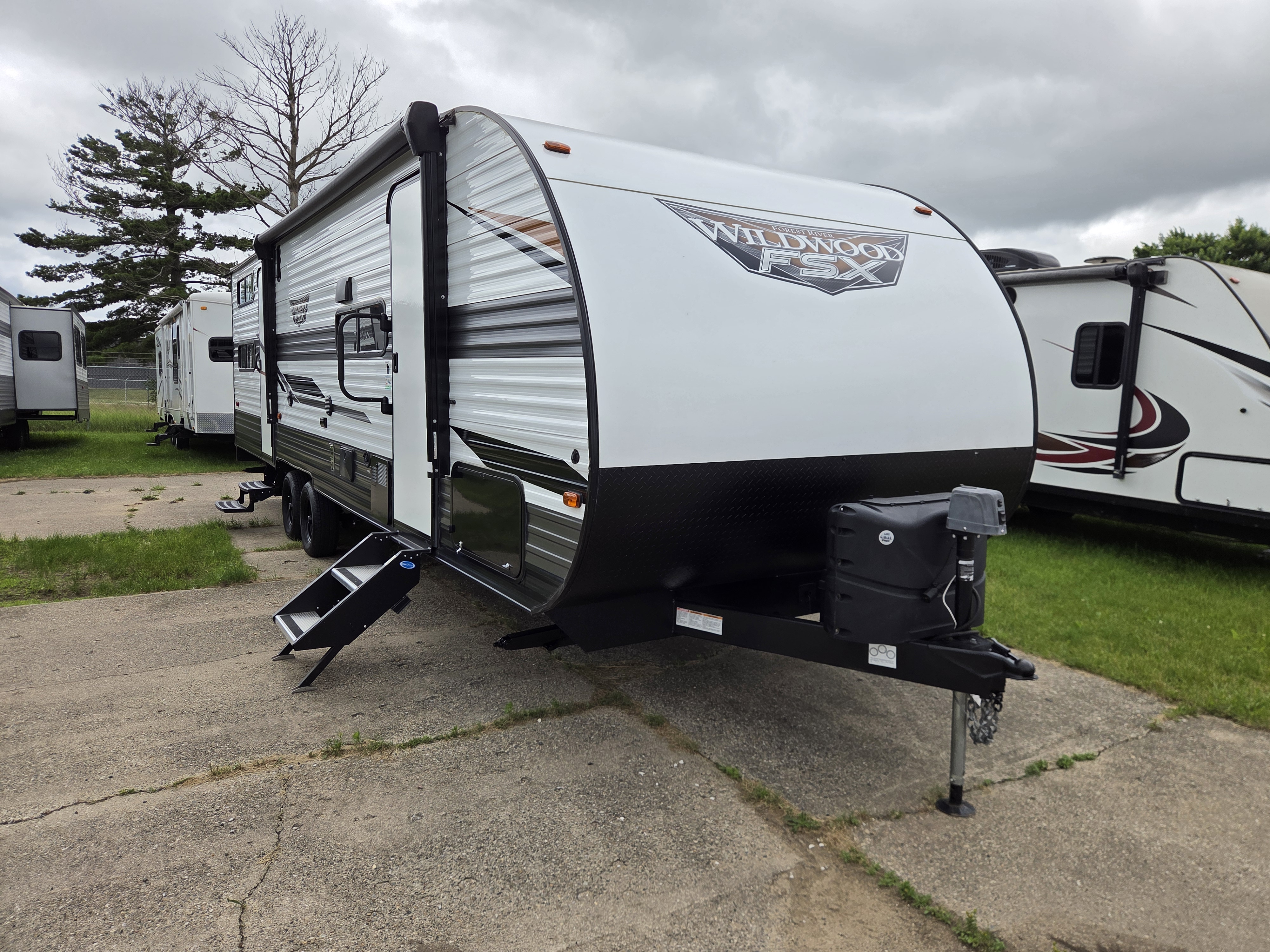 2022 Forest River Wildwood FSX 280RT, $ 27,500