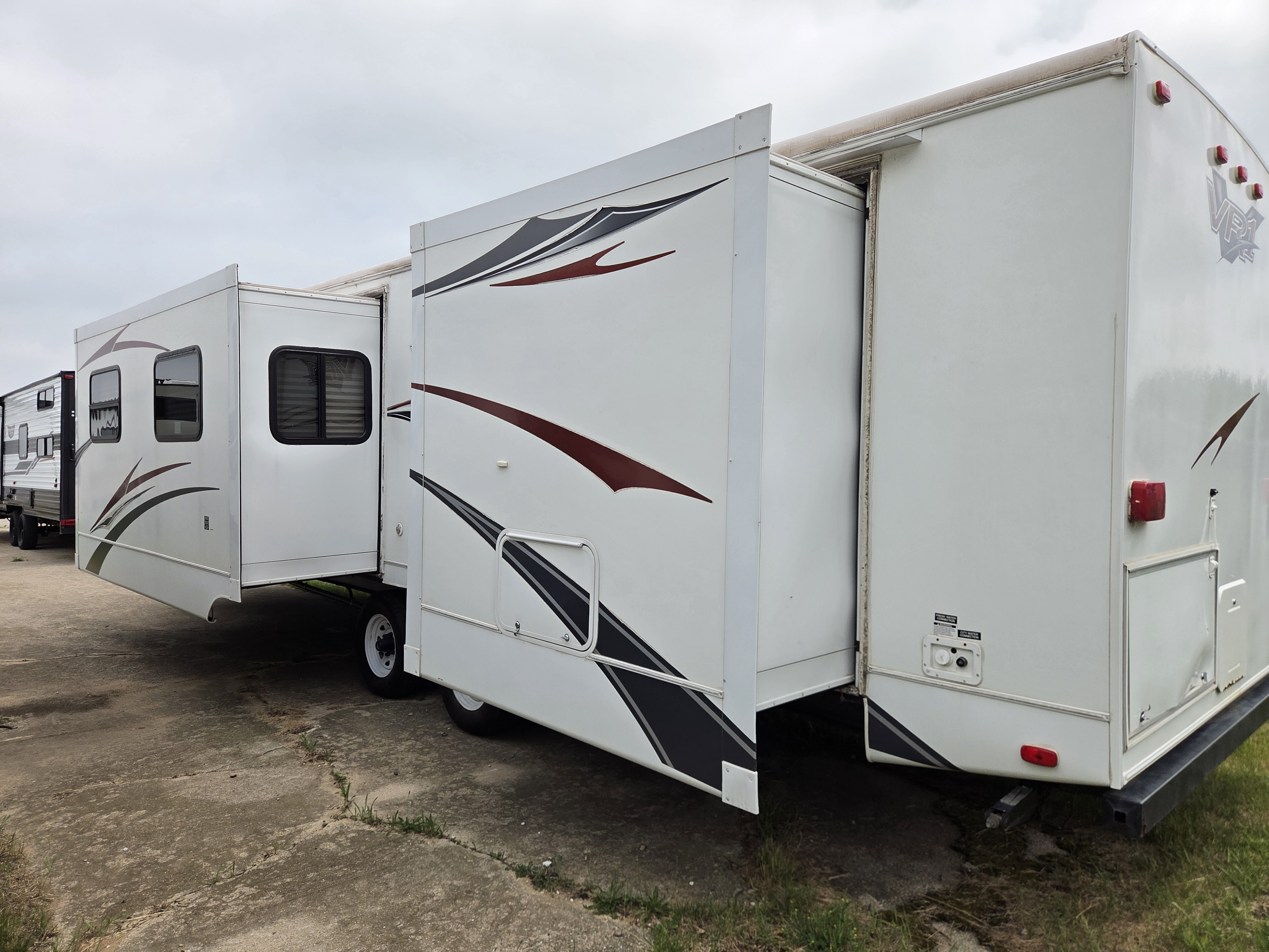 2009 Keystone VR1 323FKS, $ 9,900