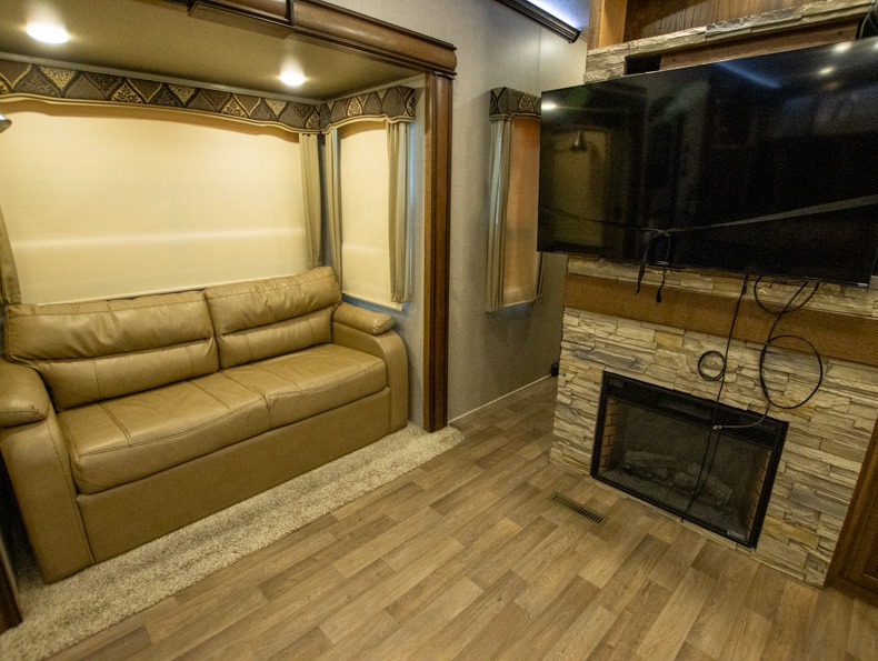 2018 Keystone Montana 3820FK, $ 57,500