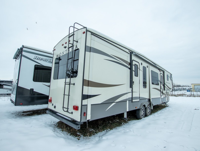 2018 Keystone Montana 3820FK, $ 57,500